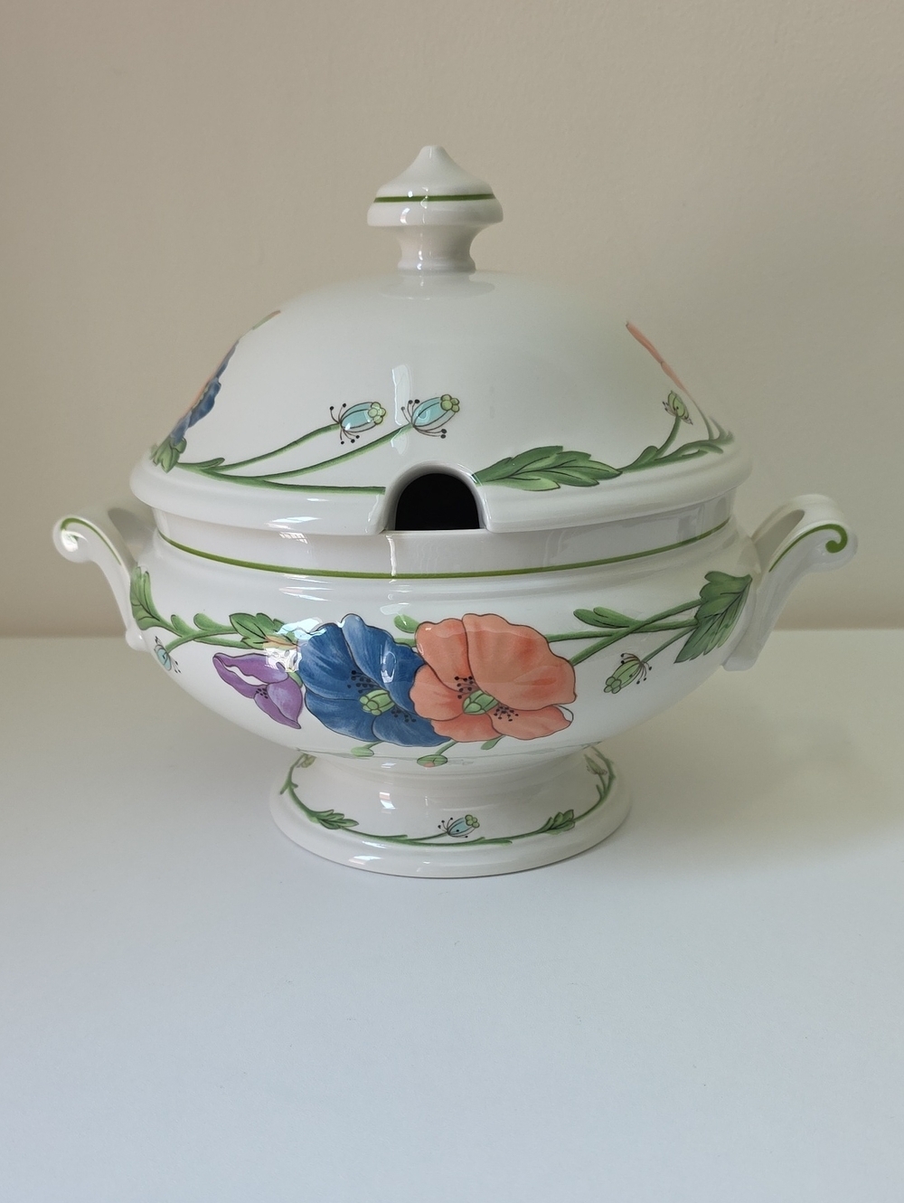 Villeroy & Boch Amapola Tureen With Lid